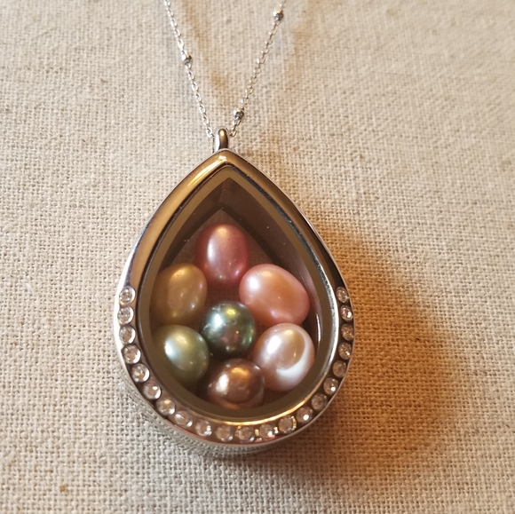 None Jewelry - Freshwater pearl locket necklace